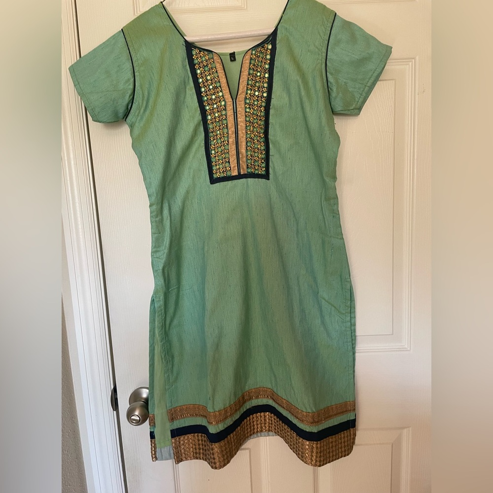 Green Embellished Short-Sleeve Women’s Dress